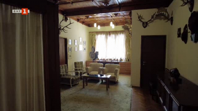 Ферма за развъждане на дивеч и земеделско стопанство... в дворец