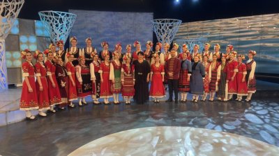 Ансамбъл "Чинари" и Академичен народен хор при АМТИИ - Пловдив